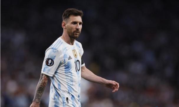 中美会谈刚落地，特朗普开始唱不同意见，下令打造黄金舰队对付中国